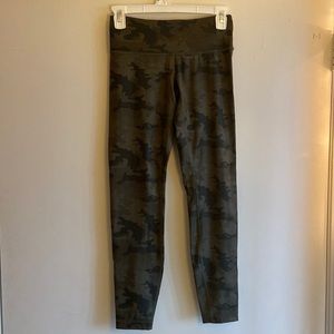 Lululemon Wunder Under Pant *Full-On Luxtreme, Size 4